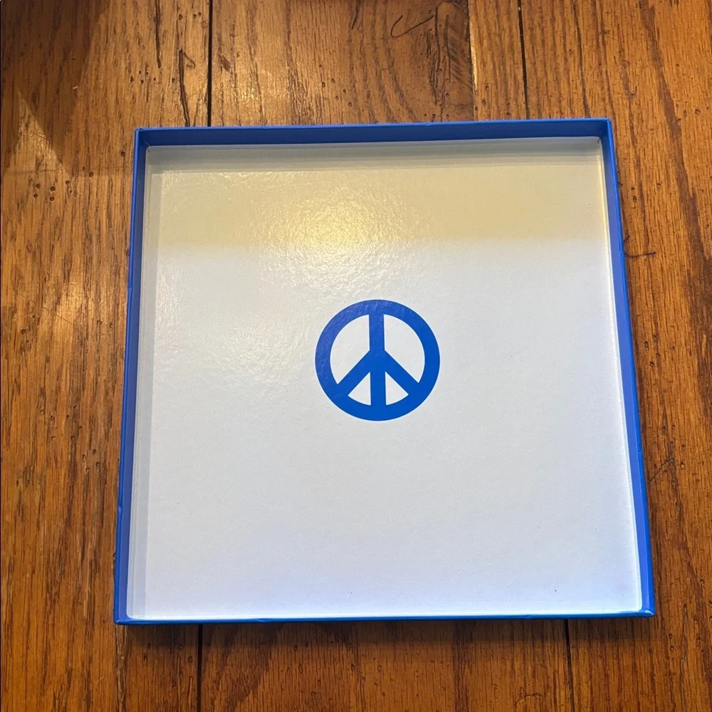 Jonathan Adler board measures